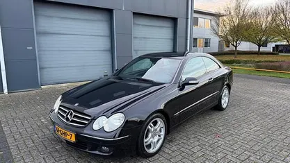 Zwart Occasion 2008 Mercedes CLK280 Avantgarde Coupé | € 3.450 (Eerlijke prijs)