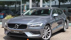 Grijs Gebruikt 2020 Volvo V60 Momentum Stationwagen | € 25.900 (Goede deal)