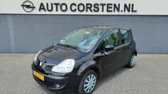 Zwart Gebruikt 2009 Renault Modus Expression MPV | € 2.940 (Eerlijke prijs)