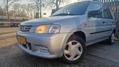 Grijs Gebruikt 2000 Mazda Demio Exclusive MPV | € 1.299 (Eerlijke prijs)