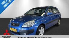 Gebruikt 2005 Kia Rio LX Hatchback | € 2.245 (Eerlijke prijs)