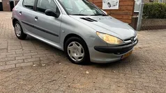 Grijs Gebruikt 2002 Peugeot 206 Hatchback | € 1.150 (Eerlijke prijs)