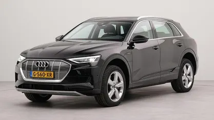 Zwart Gebruikt 2019 Audi e-tron Design SUV | € 24.900 (Goede deal)