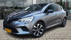 Grijs Gebruikt 2022 Renault Clio V Equilibre Hatchback | € 15.450 (Goede deal)