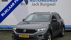 Grijs Gebruikt 2021 VW T-Roc Business SUV | € 25.750 (Eerlijke prijs)