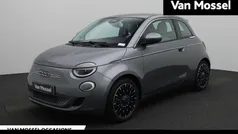 Grijs Gebruikt 2023 Fiat 500e La Prima Hatchback | € 23.900 (Eerlijke prijs)