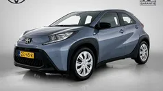 Grijs Gebruikt 2024 Toyota Aygo Play Hatchback | € 17.945 (Eerlijke prijs)