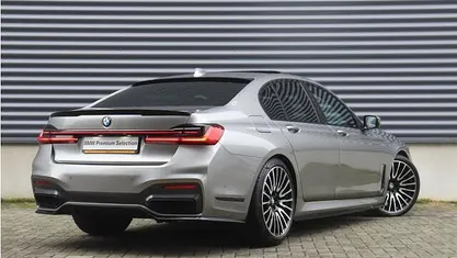 Grijs Gebruikt 2021 BMW 745e Executive Sedan | € 54.900 (Eerlijke prijs)