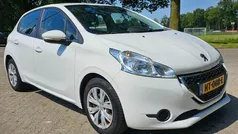 Wit Gebruikt 2013 Peugeot 208 Active Hatchback | € 4.499 (Eerlijke prijs)