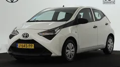 Wit Gebruikt 2020 Toyota Aygo Hatchback | € 10.445 (Eerlijke prijs)