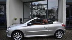 Gebruikt 2003 Peugeot 206 CC Roland Garros Cabriolet | € 1.999 (Eerlijke prijs)