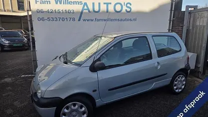Grijs (metallic) Gebruikt 2005 Renault Twingo Hatchback | € 1.249 (Eerlijke prijs)