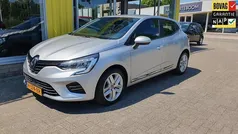 Grijs Gebruikt 2020 Renault Clio V Zen Hatchback | € 11.999 (Eerlijke prijs)