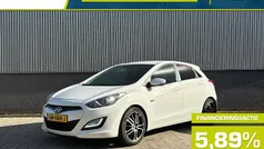 Wit Gebruikt 2015 Hyundai i30 Hatchback | € 10.935 (Eerlijke prijs)