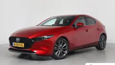 Rood Occasion 2021 Mazda 3 Sportive Hatchback | € 22.895 (Eerlijke prijs)