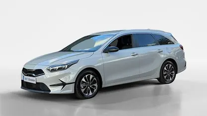 Occasion 2025 Kia Ceed Hatchback | € 25.945 (Eerlijke prijs)