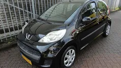 Zwart Gebruikt 2010 Peugeot 107 Hatchback | € 2.990 (Eerlijke prijs)