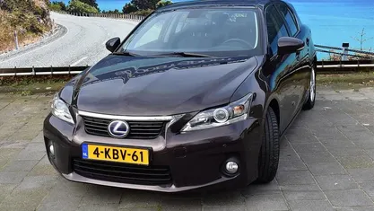 Bruin (metallic) Gebruikt 2013 Lexus CT200h Business Edition Hatchback | € 9.950 (Eerlijke prijs)