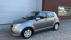 Grijs, metallic lak Gebruikt 2007 Suzuki Swift GLS Hatchback | € 3.999 (Eerlijke prijs)