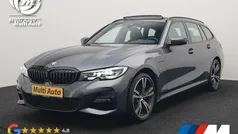 Grijs Gebruikt 2022 BMW 320e M Sport Stationwagen | € 36.440 (Eerlijke prijs)