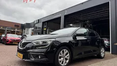Noir etoile gne Gebruikt 2019 Renault Mégane IV LIMITED Hatchback | € 13.985 (Eerlijke prijs)