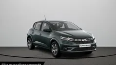 Groen Nieuw 2025 Dacia Sandero Comfort Hatchback | € 21.275 (Eerlijke prijs)