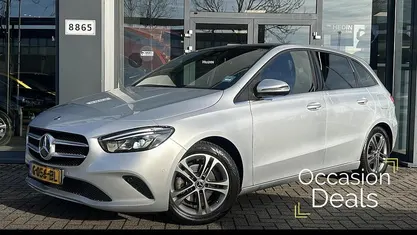 Grijs Occasion 2019 Mercedes B180 Edition MPV | € 22.900 (Eerlijke prijs)
