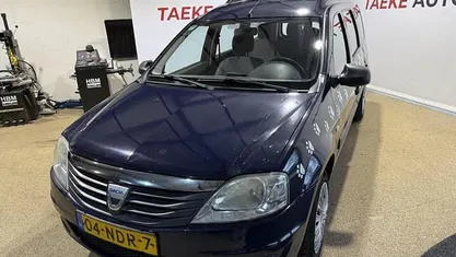 Occasion Dacia Logan Lauréate 75 PK (55 kW) 2010 Blauw Sedan