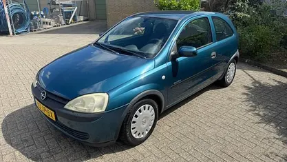 Occasion 2002 Opel Corsa Comfort Hatchback | € 2.250 (Eerlijke prijs)