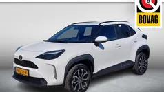 Wit Nieuw 2025 Toyota Yaris Cross Team SUV | € 32.950 (Eerlijke prijs)