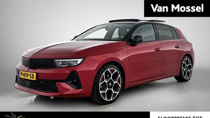 Rood Gebruikt 2022 Opel Astra Edition Hatchback | € 24.400 (Eerlijke prijs)