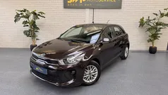 Bruin Gebruikt 2017 Kia Rio Hatchback | € 12.845 (Eerlijke prijs)