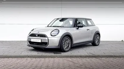Occasion Mini Cooper Essential 156 PK (114 kW) 2025 Melting silver iii Hatchback