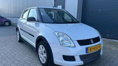 Wit Gebruikt 2009 Suzuki Swift Hatchback | € 2.999 (Eerlijke prijs)