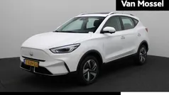Wit Gebruikt 2023 MG ZS Luxury Sedan | € 21.444 (Eerlijke prijs)