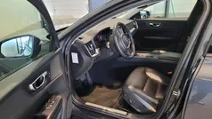 Grijs Gebruikt 2018 Volvo V60 Stationwagen | € 17.850 (Eerlijke prijs)