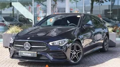 Zwart, metallic lak Gebruikt 2021 Mercedes CLA180 Shooting Brake AMG line Stationwagen | € 28.900 (Goede deal)