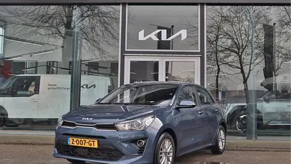 Blauw Occasion 2023 Kia Rio Air Hatchback | € 17.945 (Goede deal)