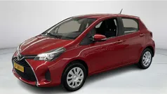 Rood Gebruikt 2016 Toyota Yaris Hatchback | € 11.900 (Eerlijke prijs)
