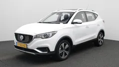 Wit Gebruikt 2021 MG ZS Luxury Sedan | € 16.495 (Eerlijke prijs)