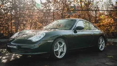 Groen Gebruikt 2003 Porsche 911 Carrera 4 Coupé | € 43.000 (Eerlijke prijs)