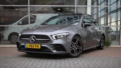 Gebruikt 2021 Mercedes A180 AMG Sedan | € 28.249 (Eerlijke prijs)