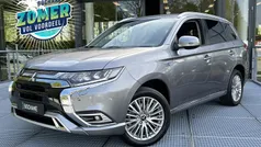 Grijs Gebruikt 2019 Mitsubishi Outlander P-HEV Intense SUV | € 22.695 (Eerlijke prijs)
