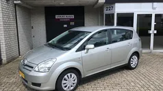 Grijs, metallic lak Gebruikt 2005 Toyota Corolla Verso Terra MPV | € 2.499 (Eerlijke prijs)