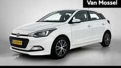 Wit Gebruikt 2015 Hyundai i20 Comfort Hatchback | € 7.900 (Eerlijke prijs)