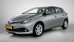Gebruikt 2017 Toyota Auris Hybrid Hatchback | € 14.995 (Eerlijke prijs)