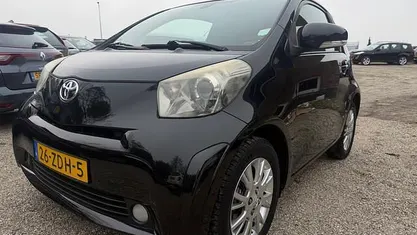 Occasion Toyota iQ Comfort 68 PK (50 kW) 2009 Zwart Hatchback