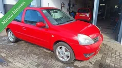 Rood Gebruikt 2007 Renault Clio II Campus Hatchback | € 400 (Super prijs)