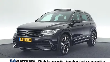 Zwart Gebruikt 2022 VW Tiguan Business+ SUV | € 34.949 (Eerlijke prijs)