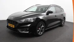 Zwart Gebruikt 2021 Ford Focus Business Edition Stationwagen | € 19.790 (Eerlijke prijs)